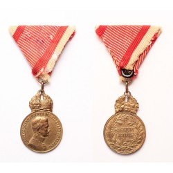Károly bronz Signum Laudis