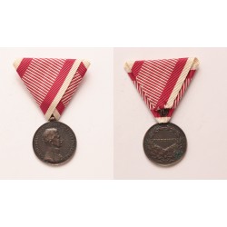 Károly bronz vitézségi érem