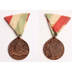 Küzdj és Bízva bízzál érem 1942 IX.