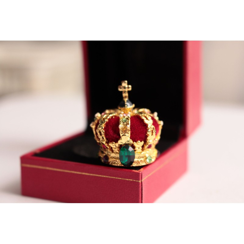 Mini Királyi koronák gyűjtemény díszdobozban 19db