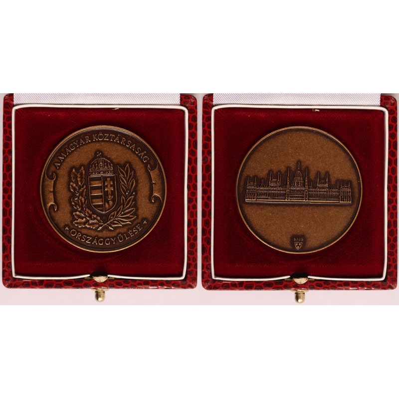 Magyar Köztársaság Országgyűlése bronz emlékérem