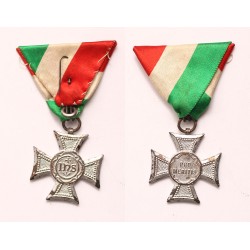 Jezsuita Gimnázium kitüntetése Jó tanulásért Pro Meritis