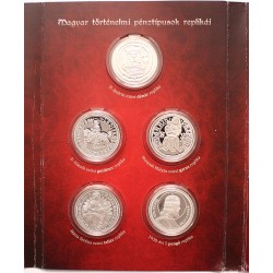Magyar történelmi pénztípusok replikái - benne Károly Róbert arany forint aranyérem másolata