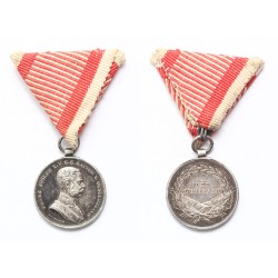 FJ kisezüst vitézségi érem