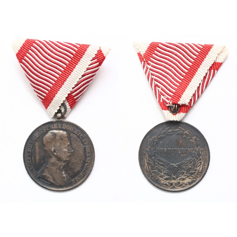 Károly nagyezüst vitézségi érem