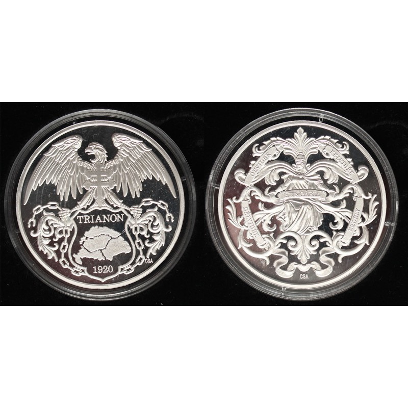 Trianon ezüst emlékérem dobozában