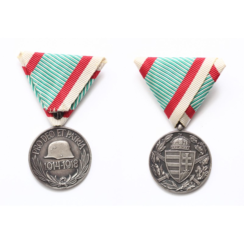 Magyar Háborús emlékérem kardokkal és sisakkal