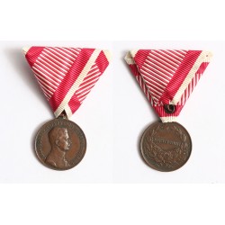 Károly bronz vitézségi érem