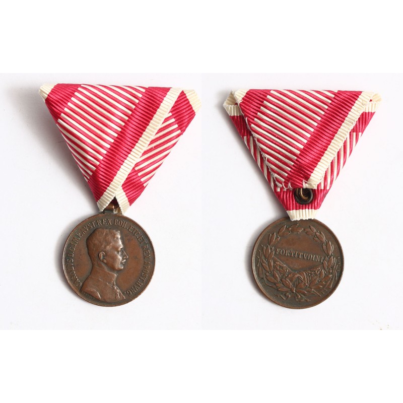 Károly bronz vitézségi érem