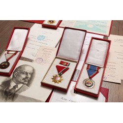 Kádár rendőrnő kitüntetés hagyatéka