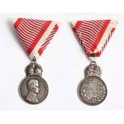 Károly ezüst Signum Laudis